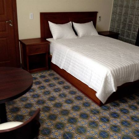 Hotel La Cretonne Les Cayes 外观 照片