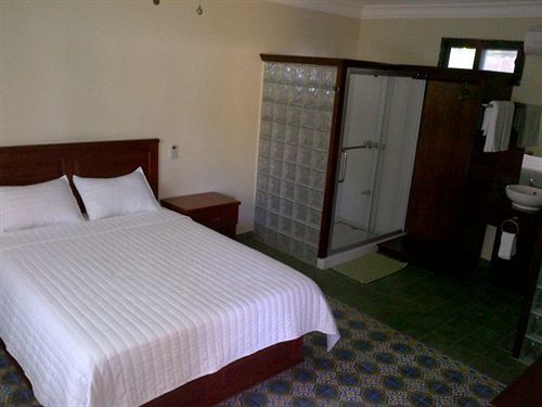 Hotel La Cretonne Les Cayes 外观 照片