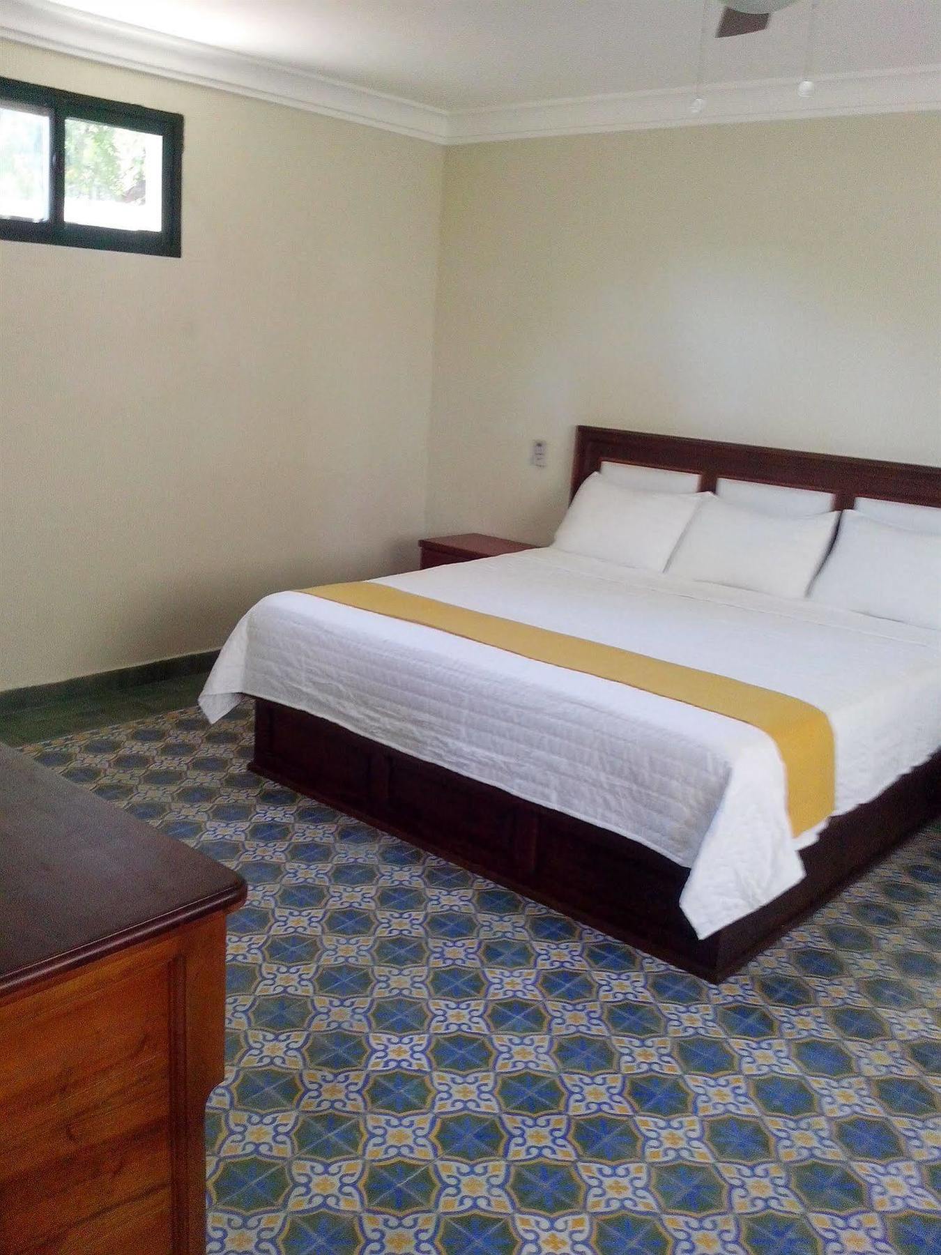 Hotel La Cretonne Les Cayes 外观 照片